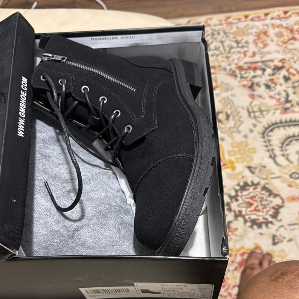 Stylish Black Lace-Up Boots for Men